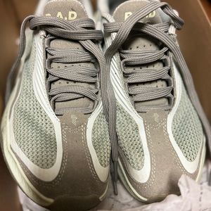 R.A.D. Shoes EUC women’s 6.5 light gray and light blue/green. Sold out on site!